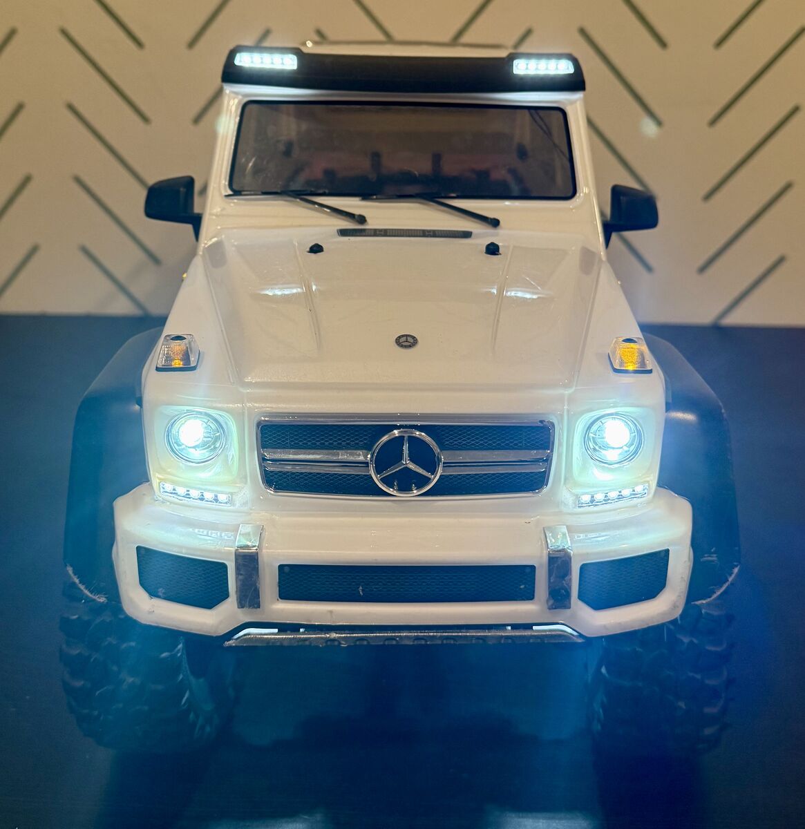 Traxxas TRX6 Mercedes Brushless 6x6 Rock Crawler