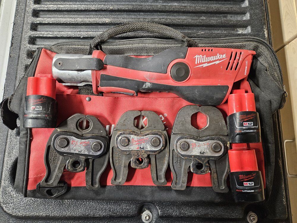 Milwaukee M12 Force Logic Press Tool