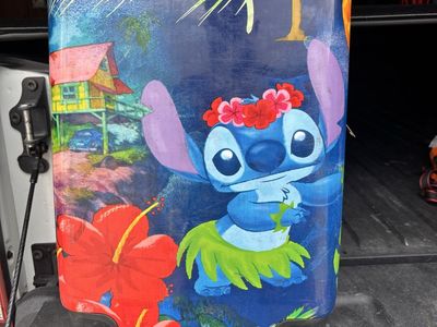 Nice medium sized rolling suitcase (stitch) in great condition