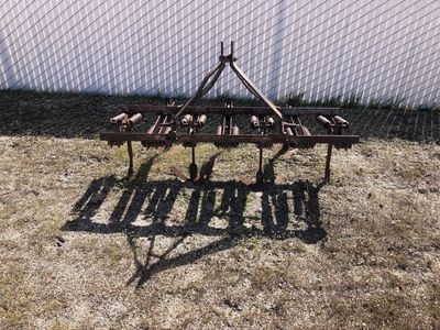 garden or farm diggers make offer