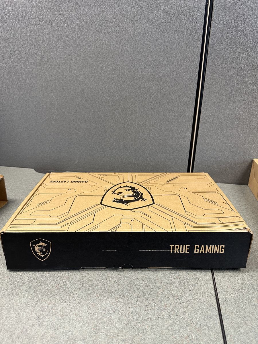 MSI Katana A15 AI B8V 15.6" FHD Ryzen 7 RTX 4060 16GB 1TB SSD Win11