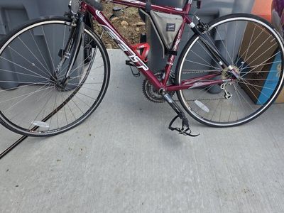 Felt Z90 road bike from around 2008–2010.