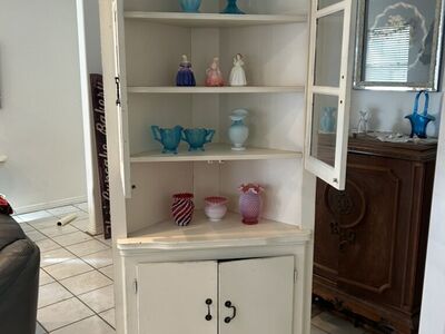 Antique Corner Fame House Hutch