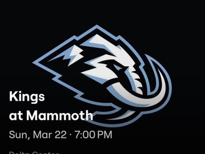 3 Tickets Los Angles Kings vs Utah Mammoth