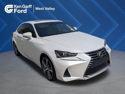 2017 Lexus IS Base