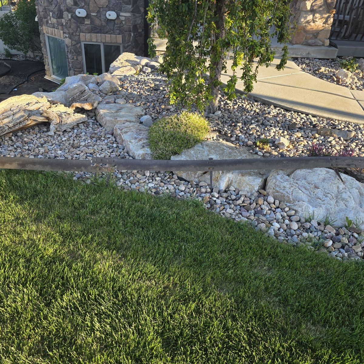 Used metal curbing around 200ft
