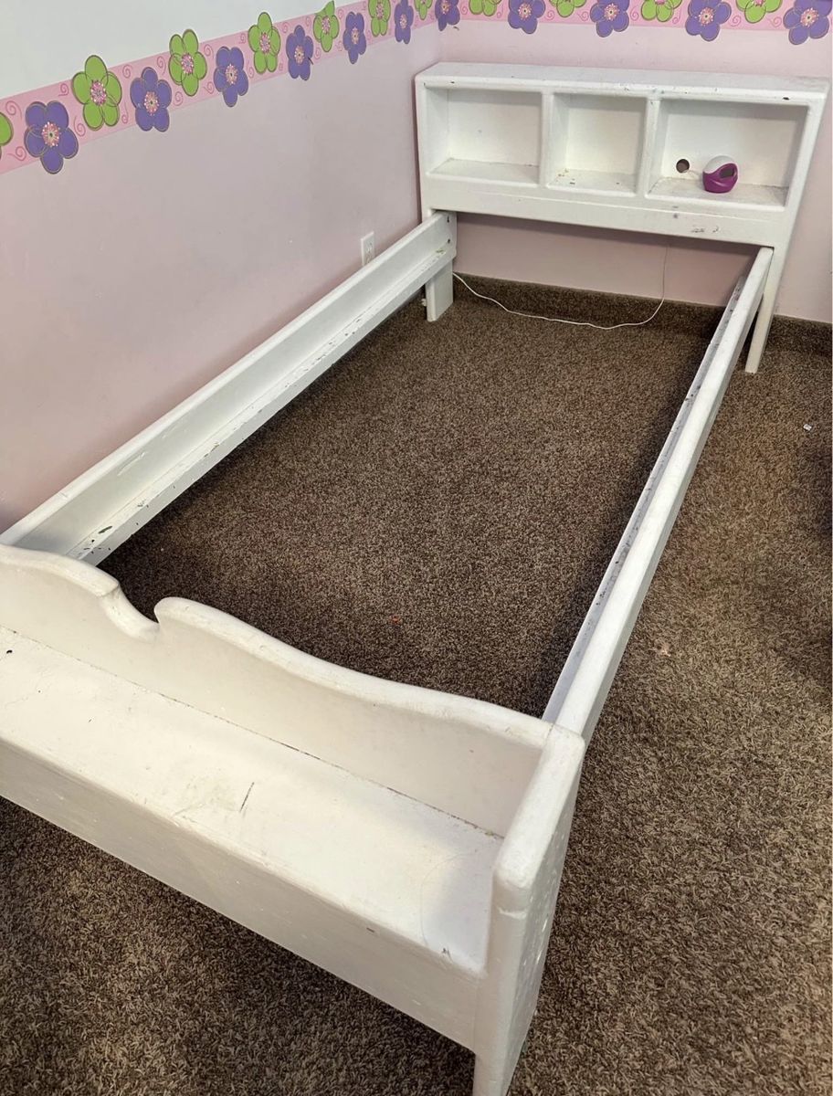 Solid wood bed frames with headboard