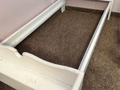 Solid wood bed frames with headboard