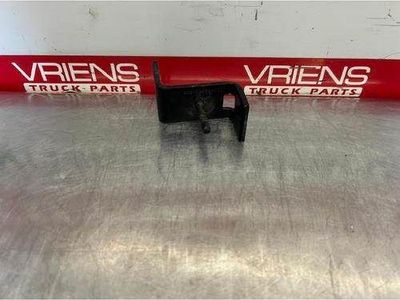 Freightliner Bracket