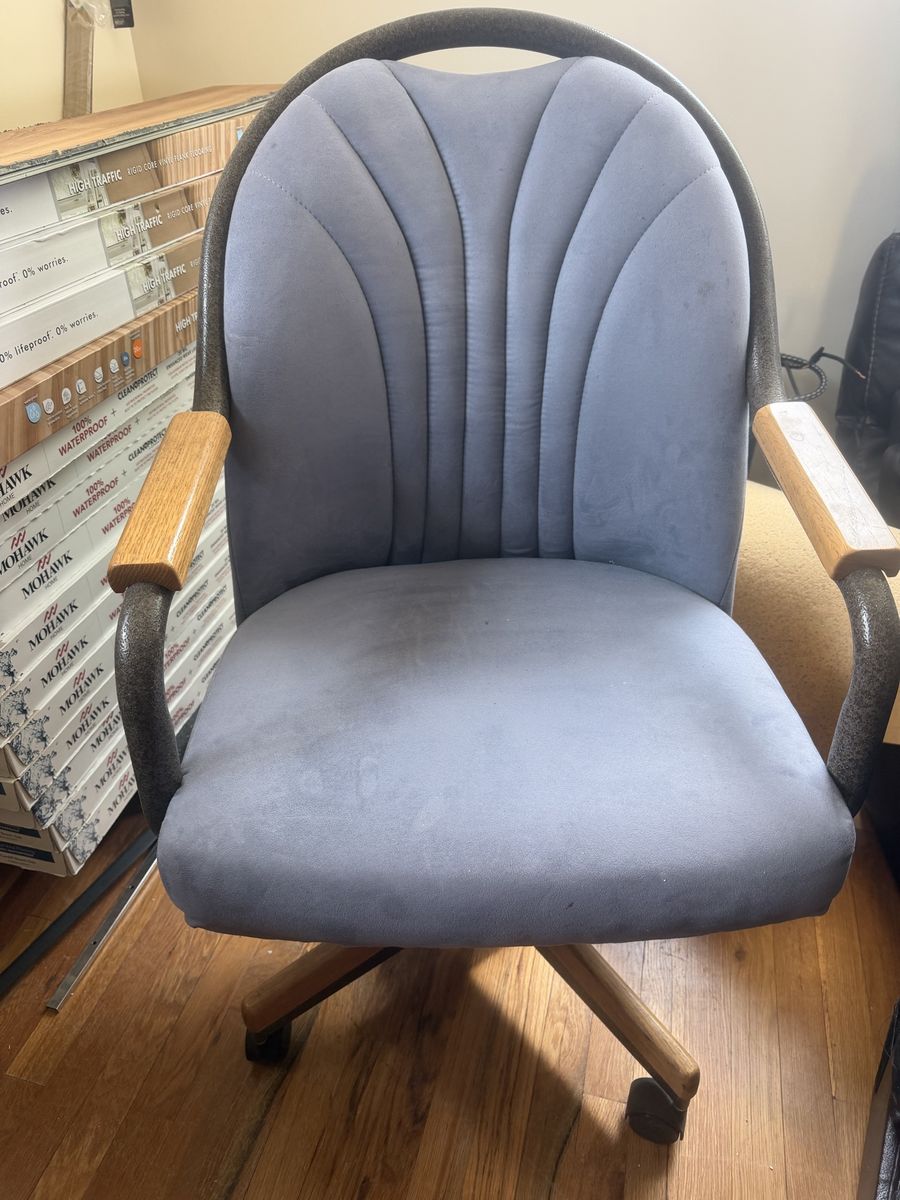 Dining room chairs, castor/swivel