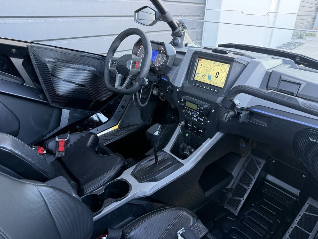 Main image 7