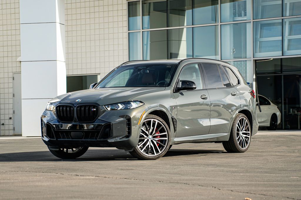 2025 BMW X5 M60i