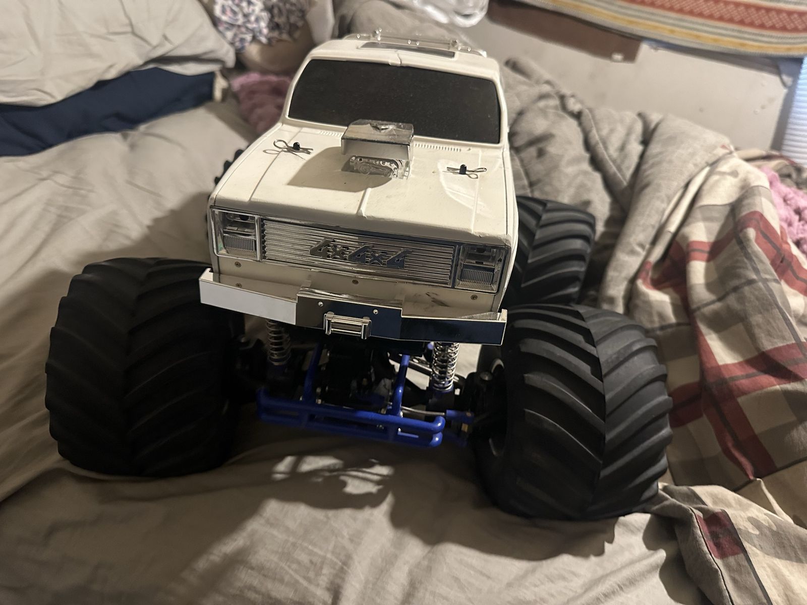 Vintage Style RC Clod Buster 4x4x4 Monster Truck 