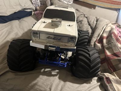 Vintage Style RC Clod Buster 4x4x4 Monster Truck
