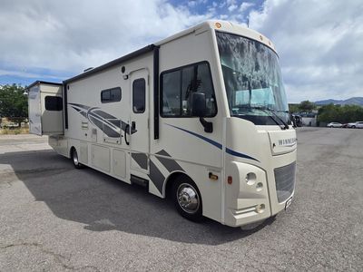 2018 Winnebago Vista 32YE sleeps 8 and 2 slides