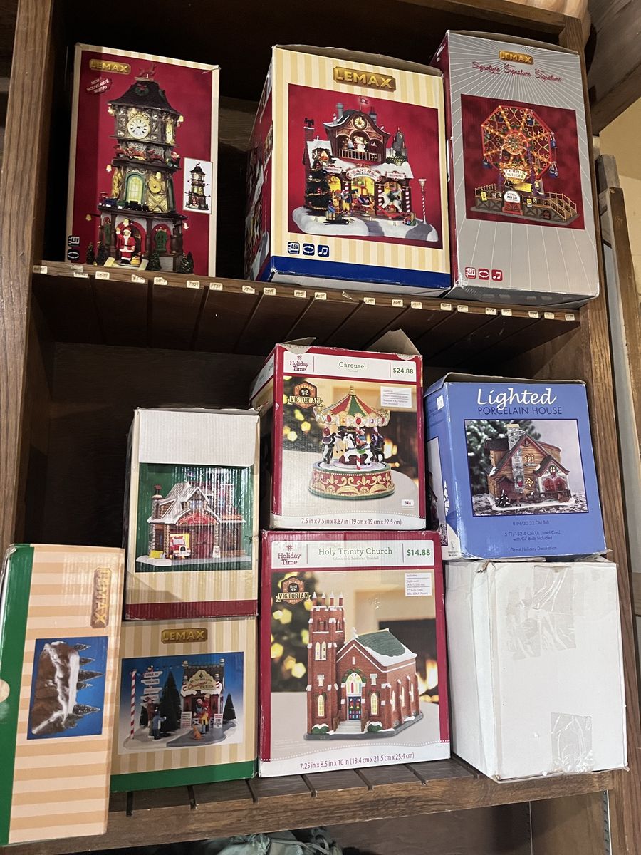 Christmas village set w/ extras