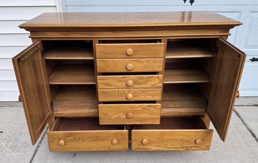 Amazing Dresser