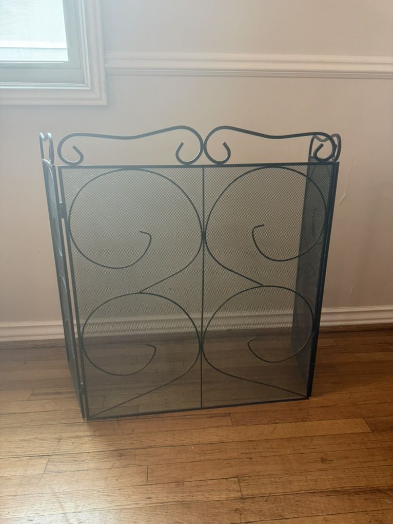 Foldable Fireplace Screen