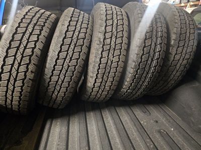 255/70/18 Bridgestone dueler at