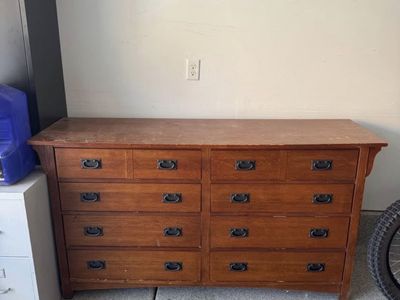 Solid wood Bassett Furniture 6 drawer with mirror