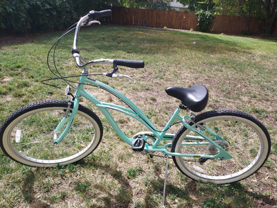 Electra Womens Beach Cruiser Bike -Teal green color -Ready to ride!