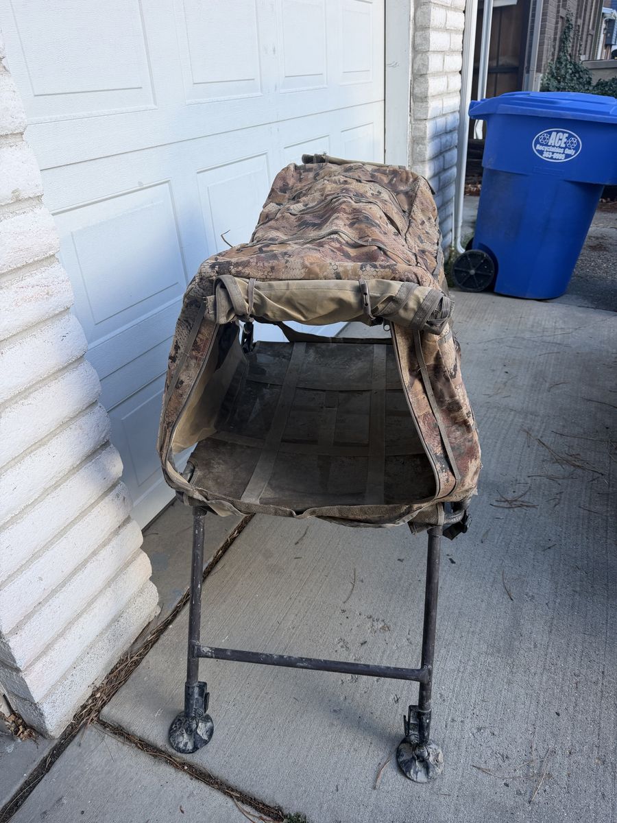 Momarsh Invisalab Dog Blind