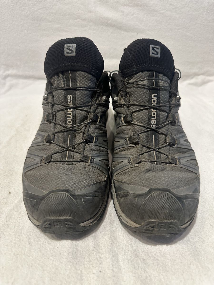 Salomon men’s size 8 X-Ultra gray Gore-Tex trail shoes