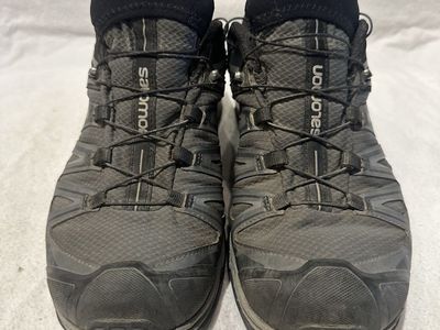 Salomon men’s size 8 X-Ultra gray Gore-Tex trail shoes