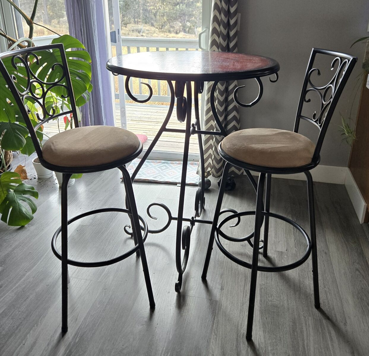 Tall bistro table and chairs