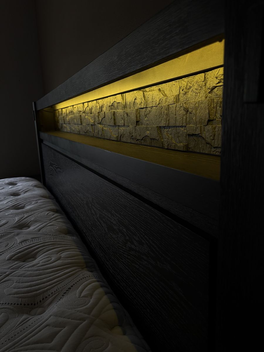 Main image 6