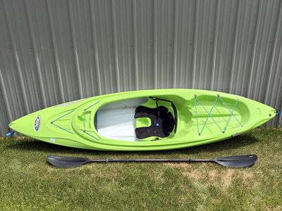 Pelican Trailblazer Kayak - 10 ft - Key Lime, Includes Paddle