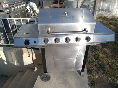 Char-Broil Performance 5 Burner Propane Grill