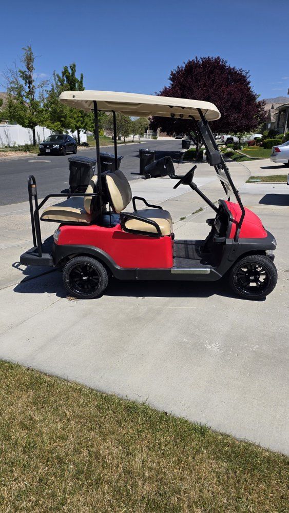 2021 Precedent golf cart