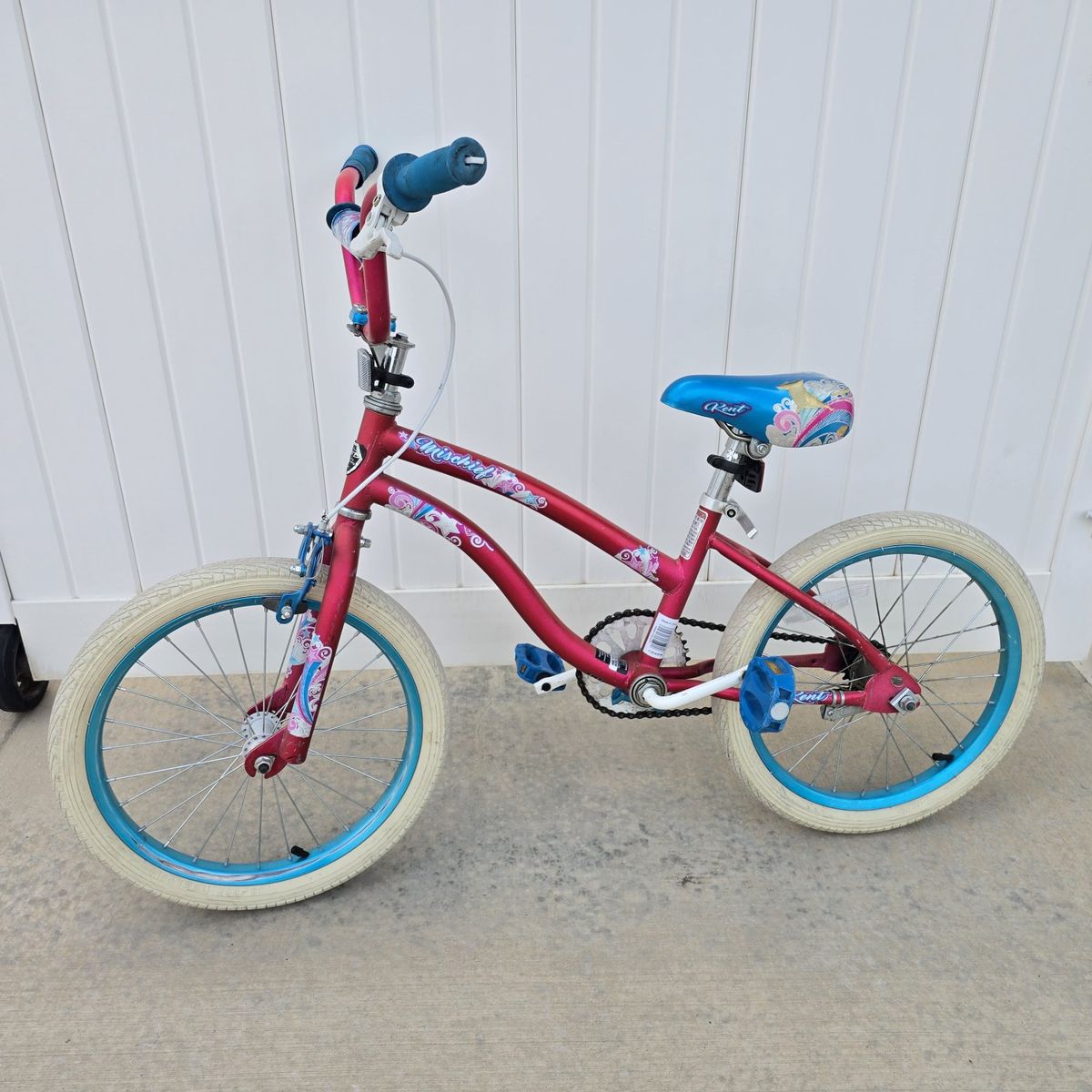 Kent Mischief 20 Inch Girls Bicycle Pink & Blue