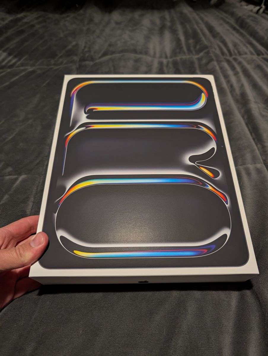New FACTORY SEALED Apple iPad Pro 13" M5 (256GB - Wi-Fi) – Space Black
