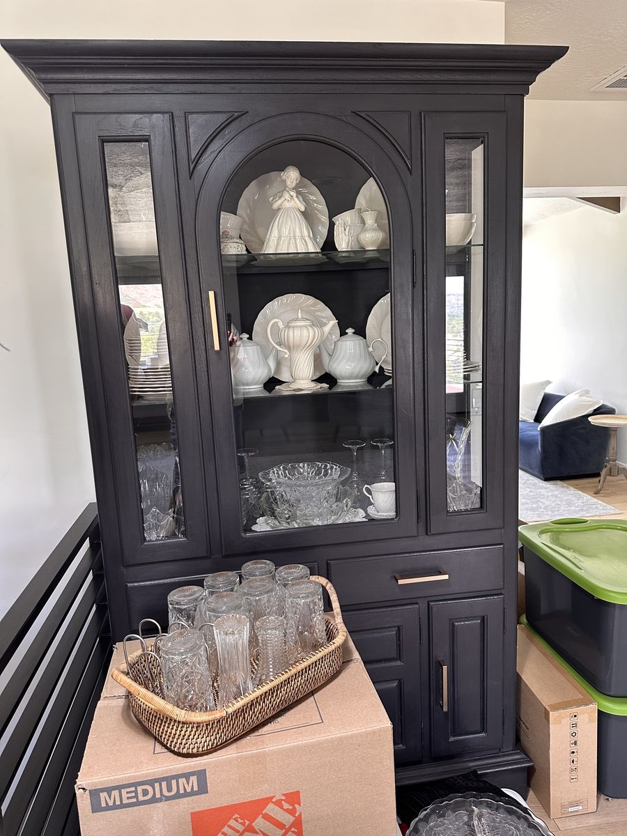 Elegant Black Display Cabinet China Hutch with Glass Doors & Brass Hardware. With light
