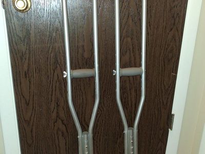 Medline Guardian Adjustable Aluminum Axillary Crutches - 300 lbs Capacity