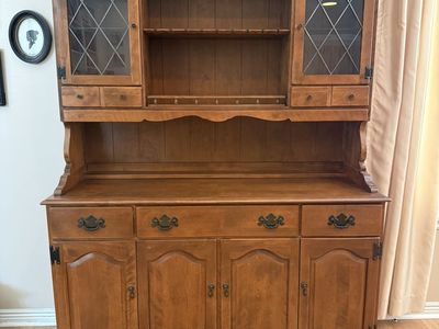 Ethan Allen Cabinet Hutch