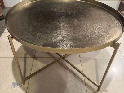 Round Gold Etched Tray Top Folding Coffee Table