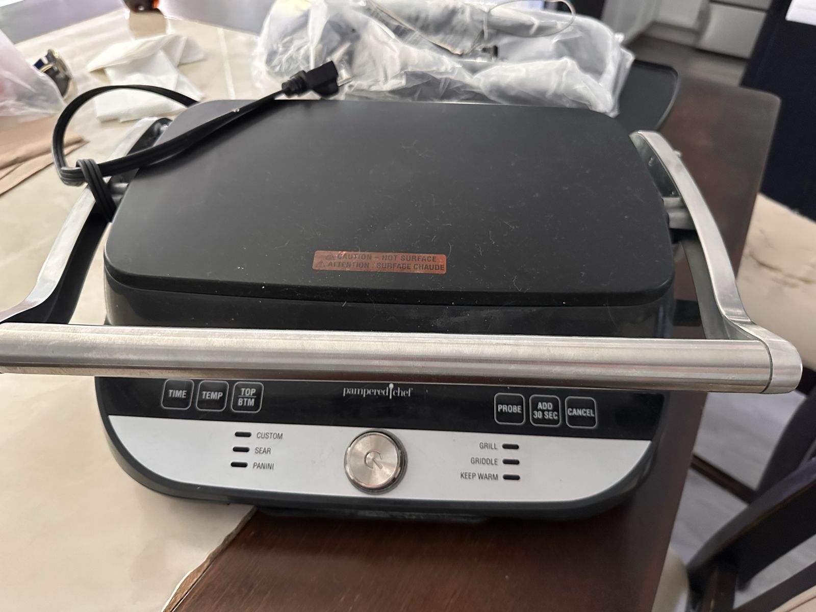 Pampered Chef and Tupperware kitchen items.