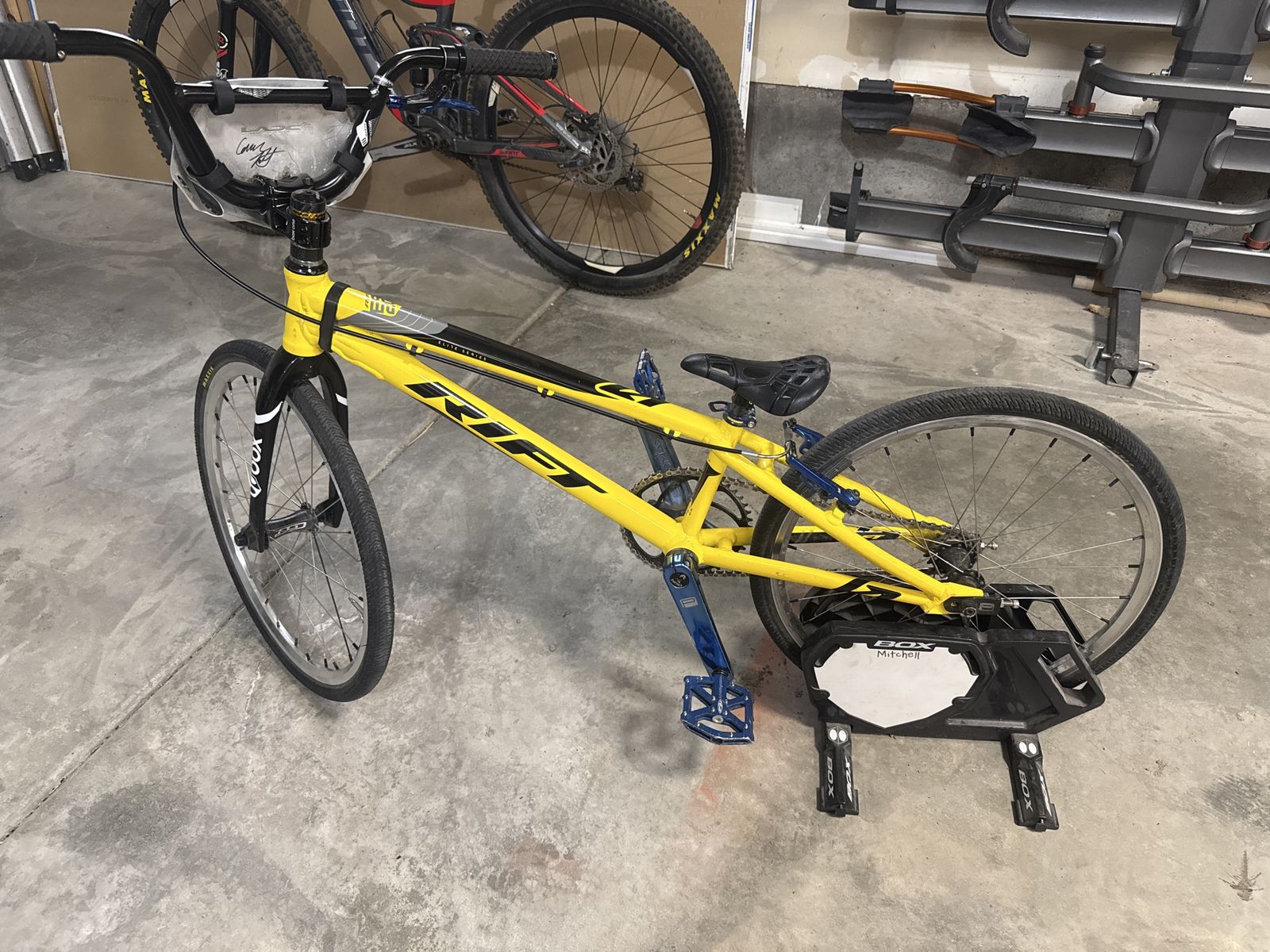 BMX Rift ES20 Race Bike