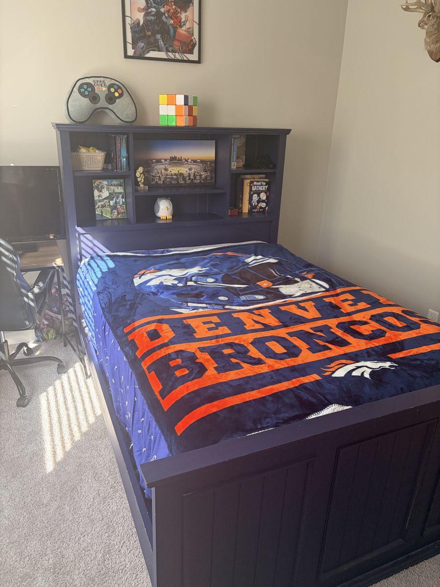 Pottery Barn Kids Larkin Navy Full Bed Frame with Bookcase Headboard,  good Condition