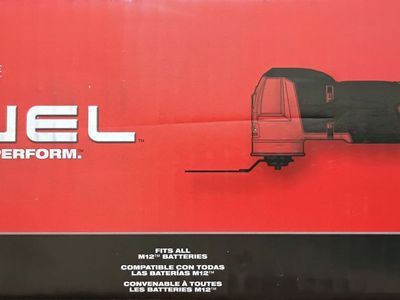 Milwaukee M12 Fuel Oscillating Multi-Tool 2526-20 Like New!