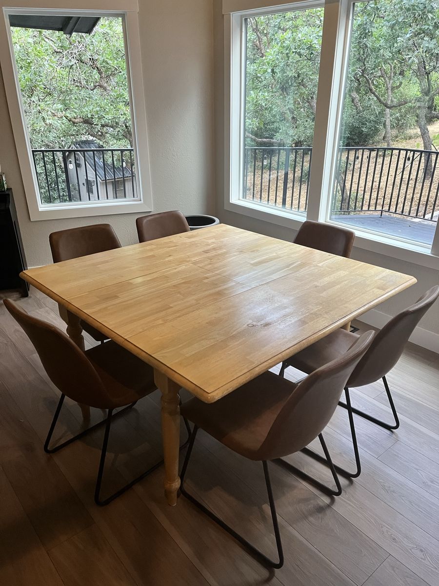 Dining table with butterfly leaf (seats 6)