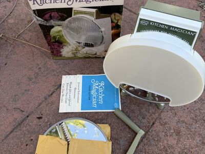 Vintage Popeil's Kitchen Magician Food Cutter Slicer Shredder in Original Box