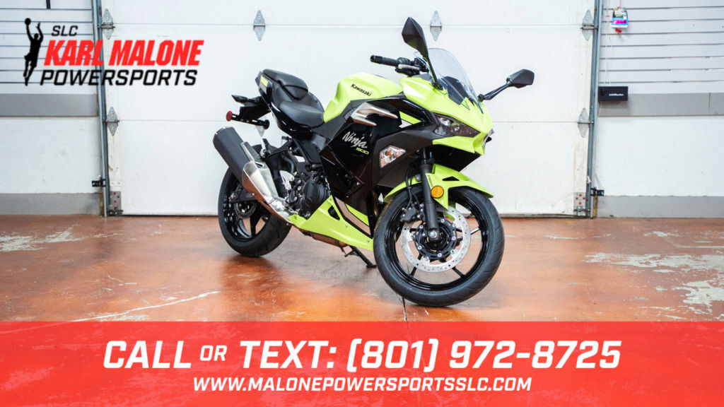 2026 Kawasaki Ninja® 500 ABS Metallic Yellowish Gr