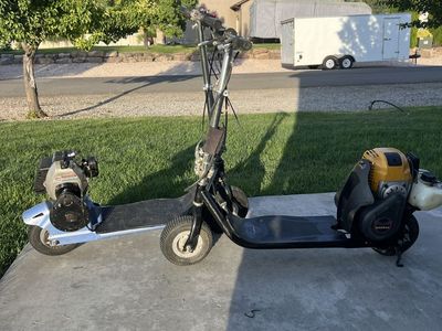 2 gas scooters really fun