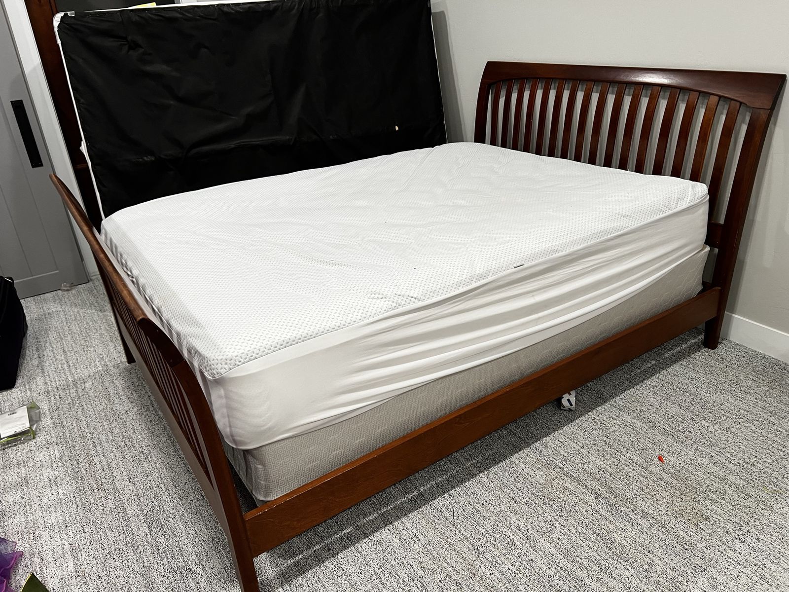 Ethan Allen queen bed set with mattress included