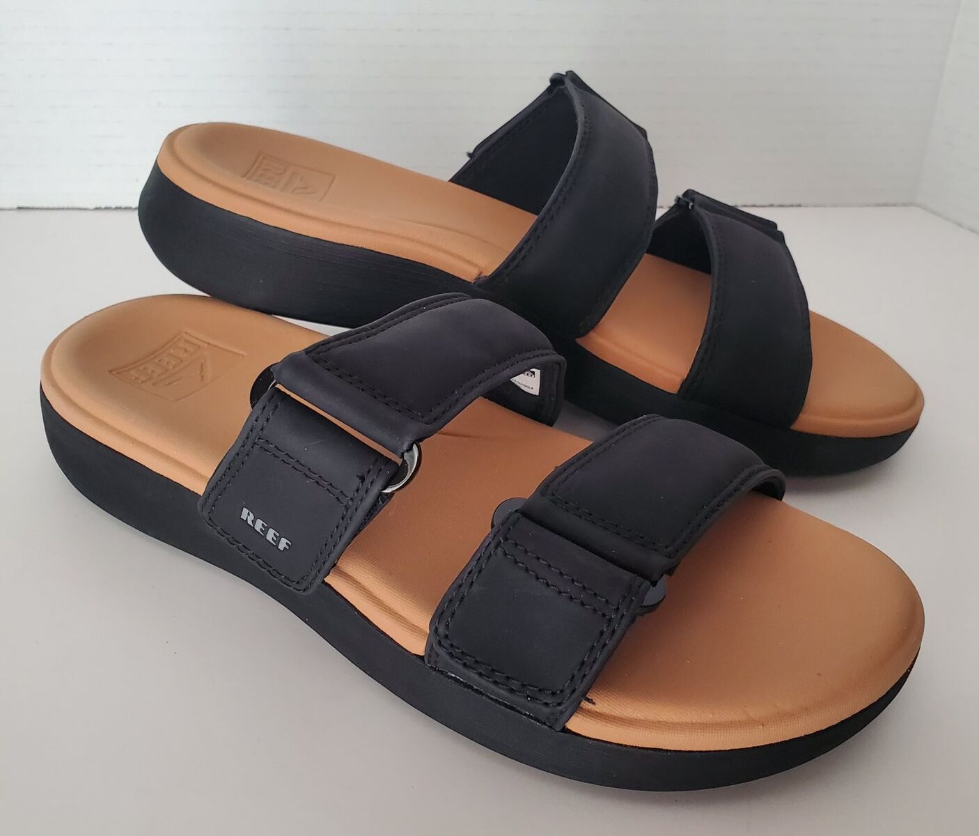 Reef Cushion Cloud Roa Sandals Size 7 NWOB