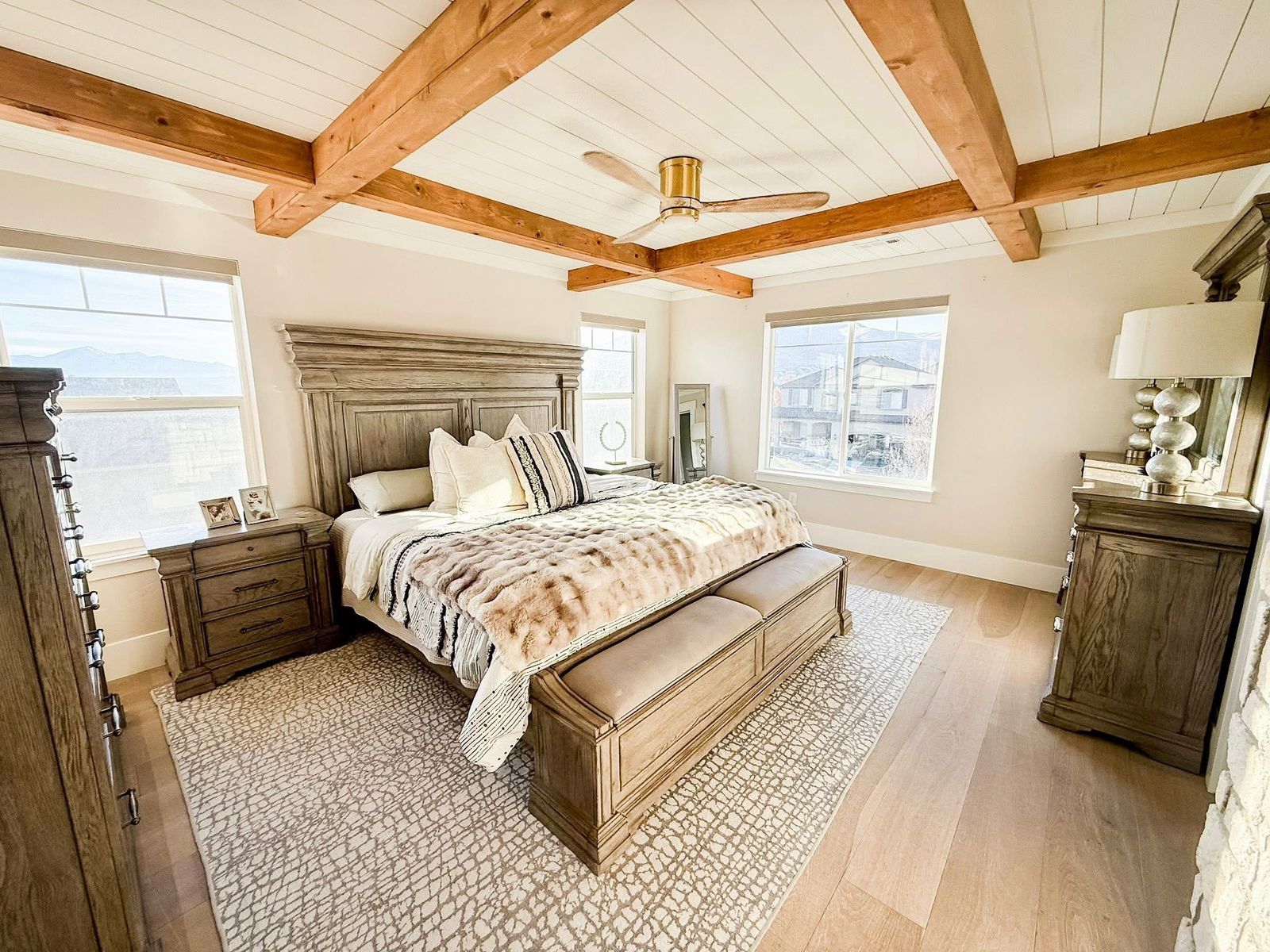 Furniture King Bed Set